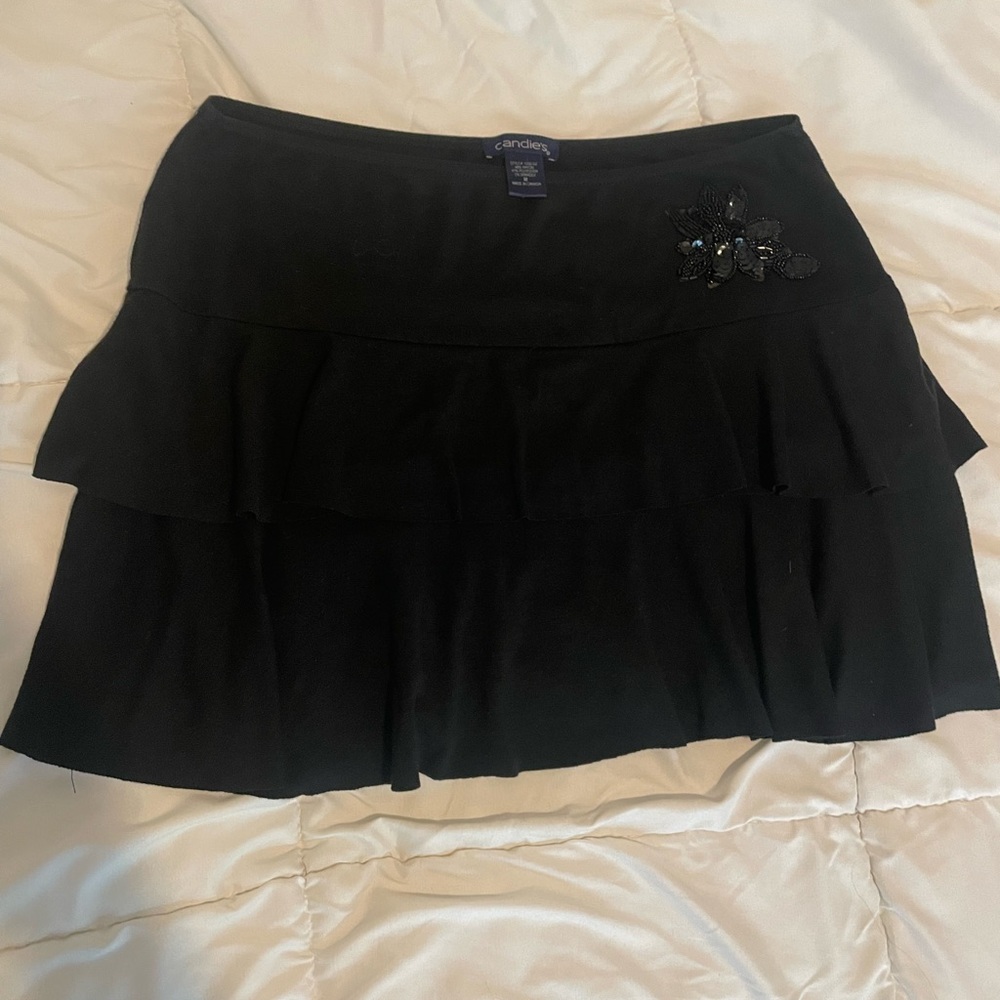 Y2K ruffle mini skirt